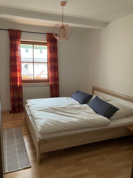 Grosszuegige, Helle 3,5 Zimmer Wohnung バーリンゲン エクステリア 写真