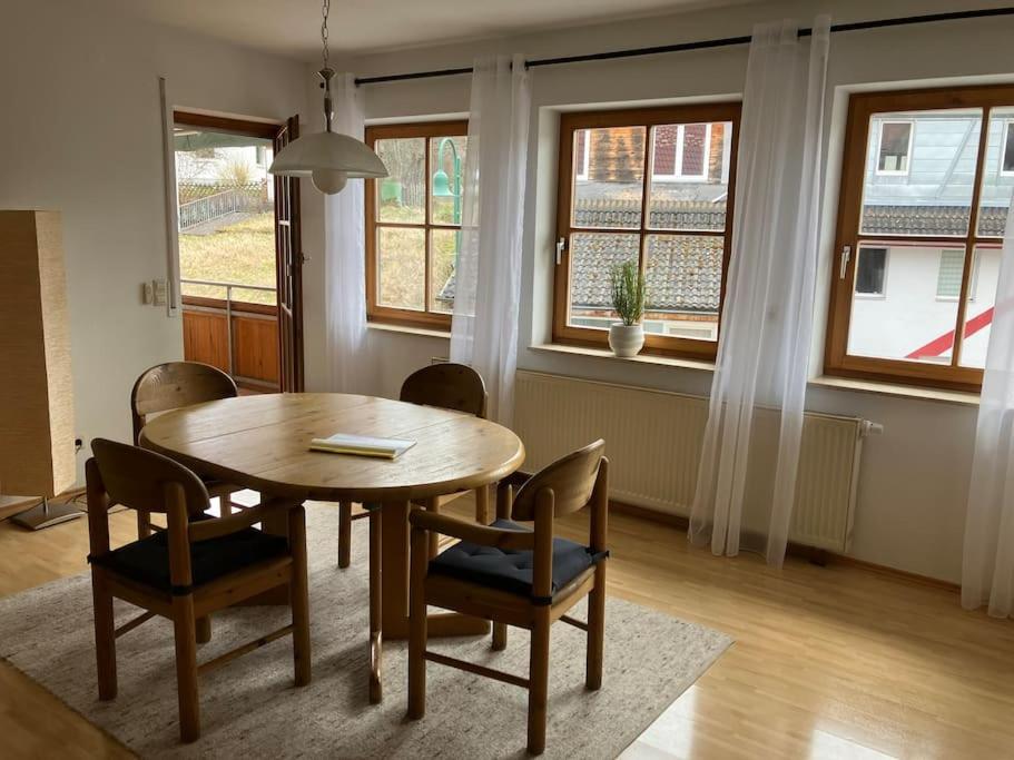 Grosszuegige, Helle 3,5 Zimmer Wohnung バーリンゲン エクステリア 写真