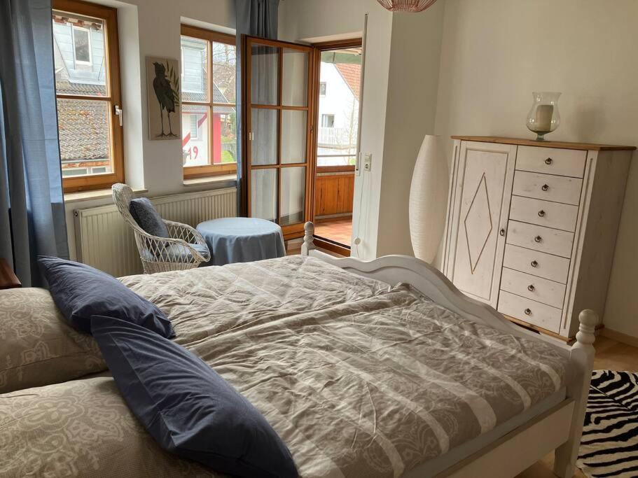 Grosszuegige, Helle 3,5 Zimmer Wohnung バーリンゲン エクステリア 写真